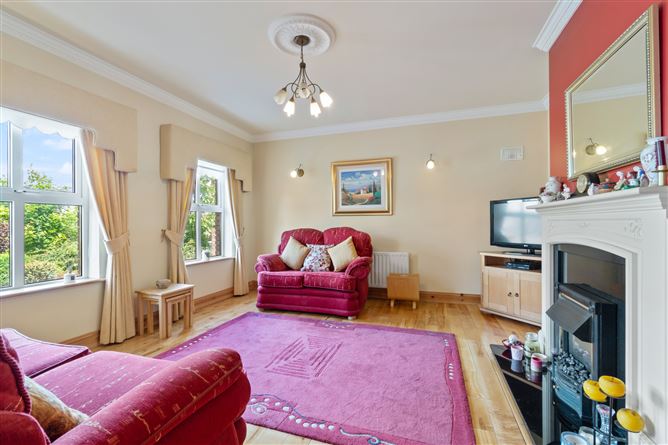 18 Westbury, Mayfield, Claremorris, Co. Mayo