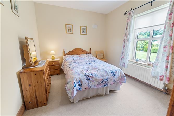 18 Westbury, Mayfield, Claremorris, Co. Mayo