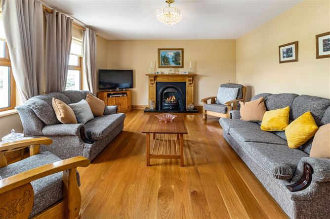 https://photos-a.propertyimages.ie/media/6/1/5/5013516/125f3db4-018f-4295-9c89-90f3cc9427b6_l.jpg