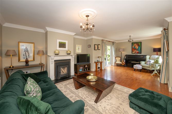 4 Jamesmont, Garryduff, Rochestown, Cork