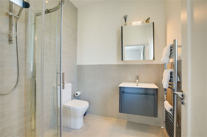 10 Struan Glen, Enniskerry Road, Kilternan, Dublin 18