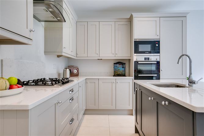 10 Struan Glen, Enniskerry Road, Kilternan, Dublin 18