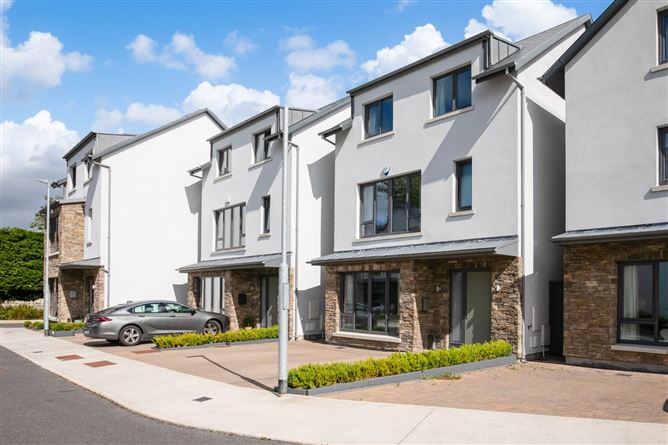 10 Struan Glen, Enniskerry Road, Kilternan, Dublin 18