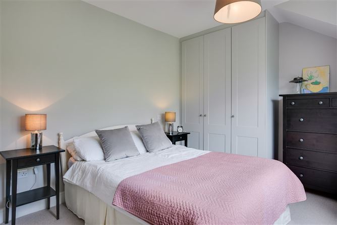 10 Struan Glen, Enniskerry Road, Kilternan, Dublin 18