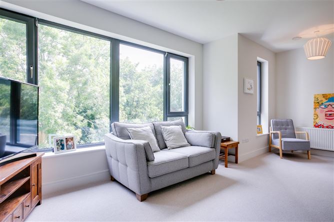 10 Struan Glen, Enniskerry Road, Kilternan, Dublin 18