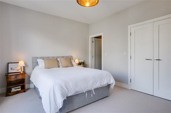 10 Struan Glen, Enniskerry Road, Kilternan, Dublin 18