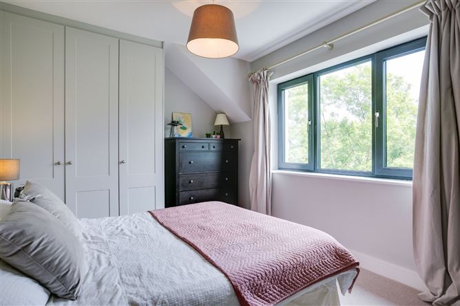 10 Struan Glen, Enniskerry Road, Kilternan, Dublin 18