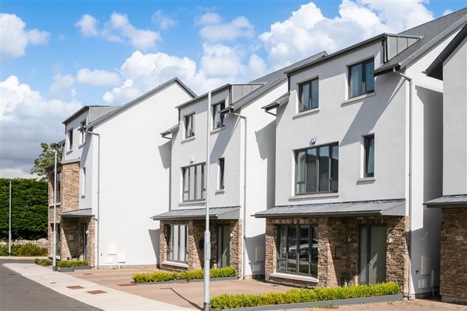 10 Struan Glen, Enniskerry Road, Kilternan, Dublin 18