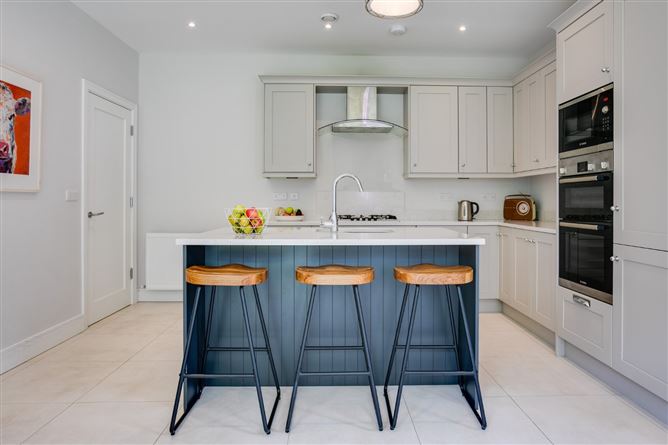 10 Struan Glen, Enniskerry Road, Kilternan, Dublin 18