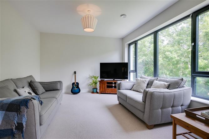 10 Struan Glen, Enniskerry Road, Kilternan, Dublin 18