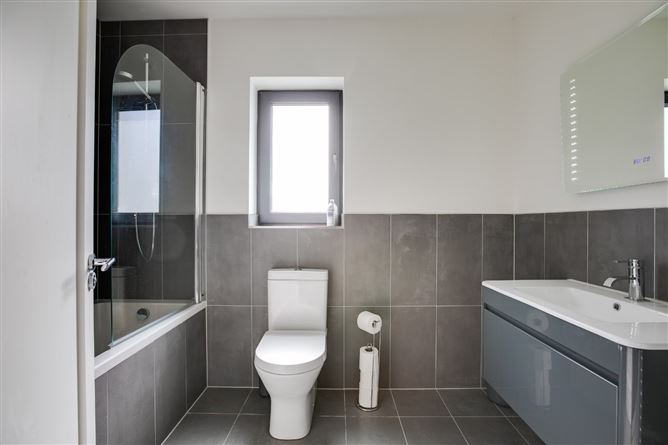 10 Struan Glen, Enniskerry Road, Kilternan, Dublin 18