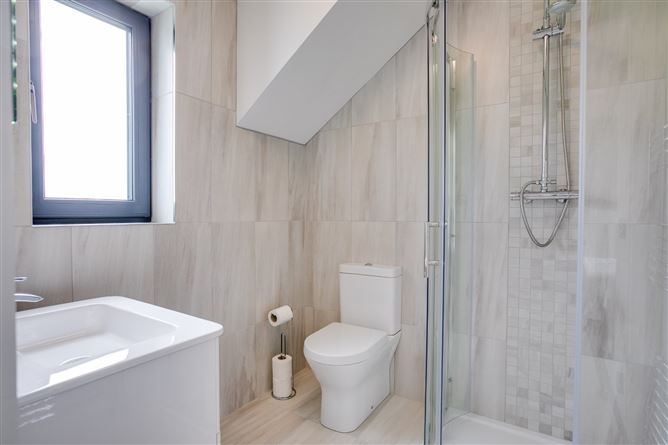 10 Struan Glen, Enniskerry Road, Kilternan, Dublin 18