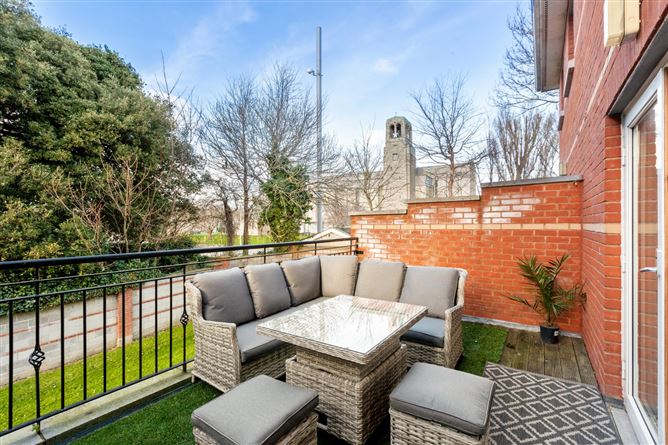 32 Redcourt Oaks, Seafield Road East, Clontarf, Dublin 3