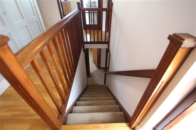 1 The Lackens, Point Road , Crosshaven, Cork