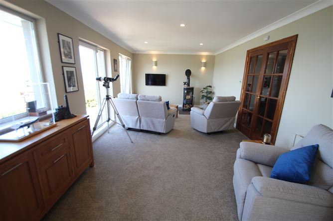 1 The Lackens, Point Road , Crosshaven, Cork