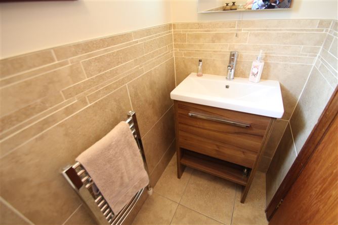 1 The Lackens, Point Road , Crosshaven, Cork