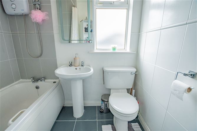 10 The Grove, Lakepoint Park, Mullingar, Westmeath