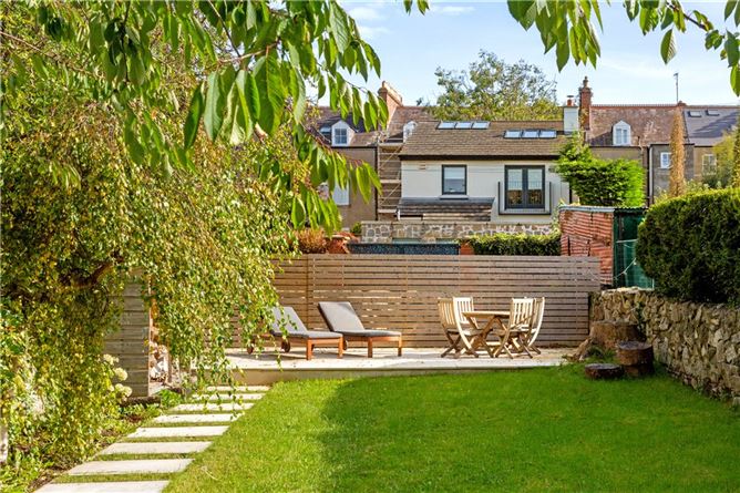 5 Knapton Terrace, Monkstown, Co. Dublin