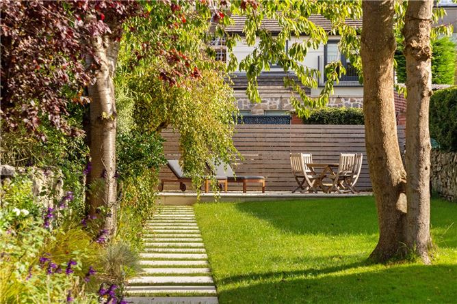 5 Knapton Terrace, Monkstown, Co. Dublin