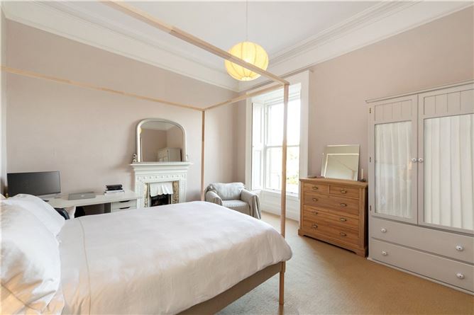 5 Knapton Terrace, Monkstown, Co. Dublin