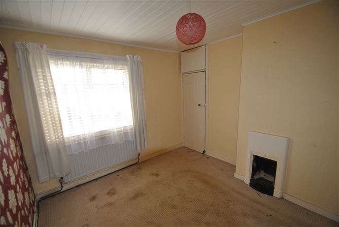 42 Assumption Park, Roscrea, Co. Tipperary