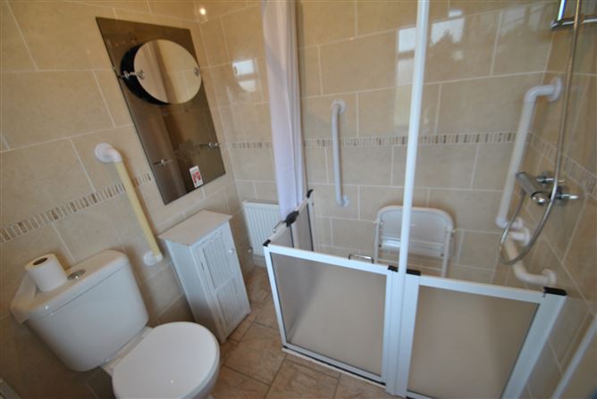 42 Assumption Park, Roscrea, Co. Tipperary