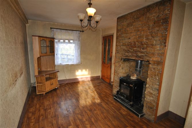 42 Assumption Park, Roscrea, Co. Tipperary