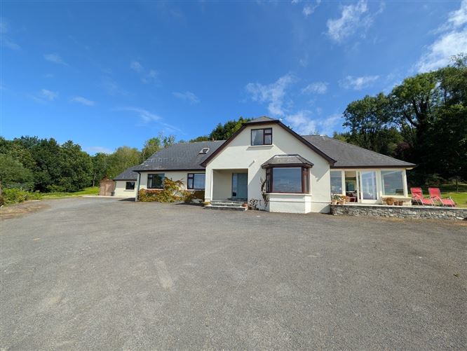 https://photos-a.propertyimages.ie/media/6/1/6/4945616/3c1aece8-239e-4cd8-883f-2e9360adf36b_l.jpg