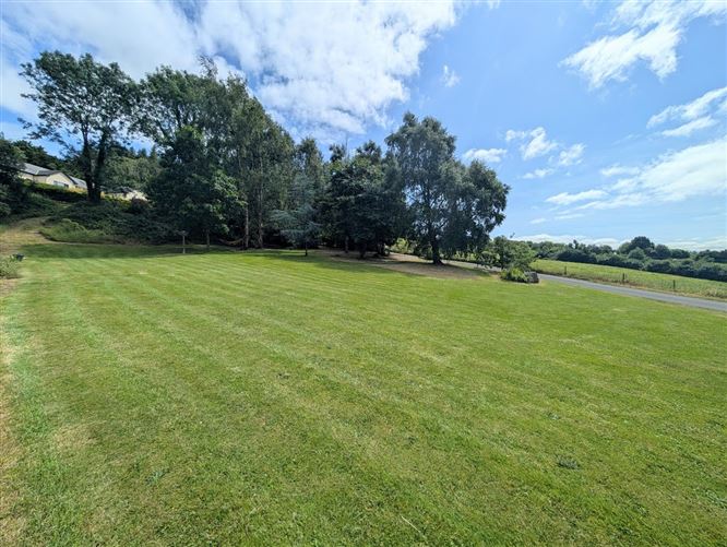 https://photos-a.propertyimages.ie/media/6/1/6/4945616/3c1aece8-239e-4cd8-883f-2e9360adf36b_l.jpg