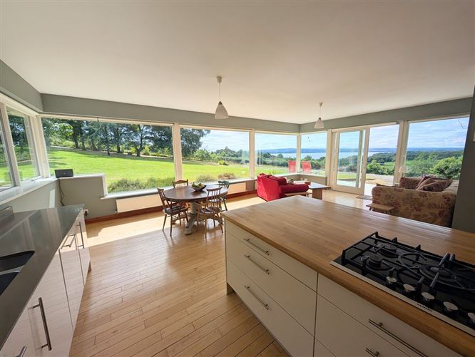 https://photos-a.propertyimages.ie/media/6/1/6/4945616/3c1aece8-239e-4cd8-883f-2e9360adf36b_l.jpg