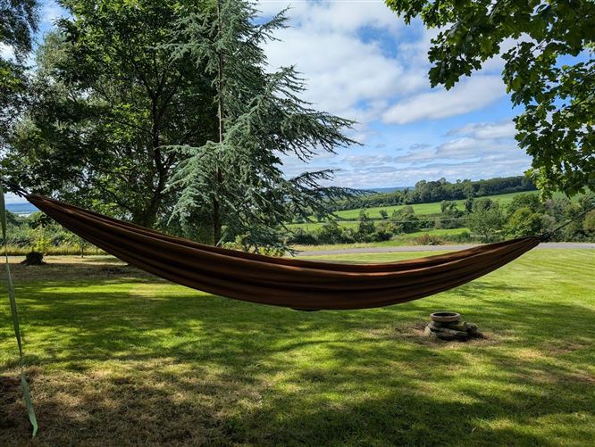 https://photos-a.propertyimages.ie/media/6/1/6/4945616/3c1aece8-239e-4cd8-883f-2e9360adf36b_l.jpg