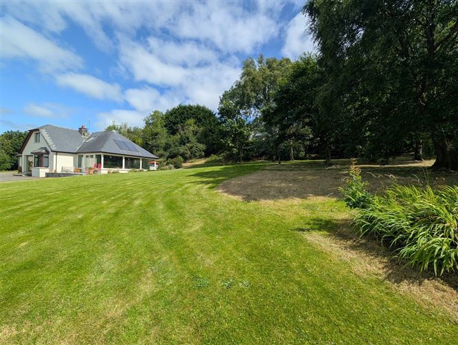 https://photos-a.propertyimages.ie/media/6/1/6/4945616/3c1aece8-239e-4cd8-883f-2e9360adf36b_l.jpg