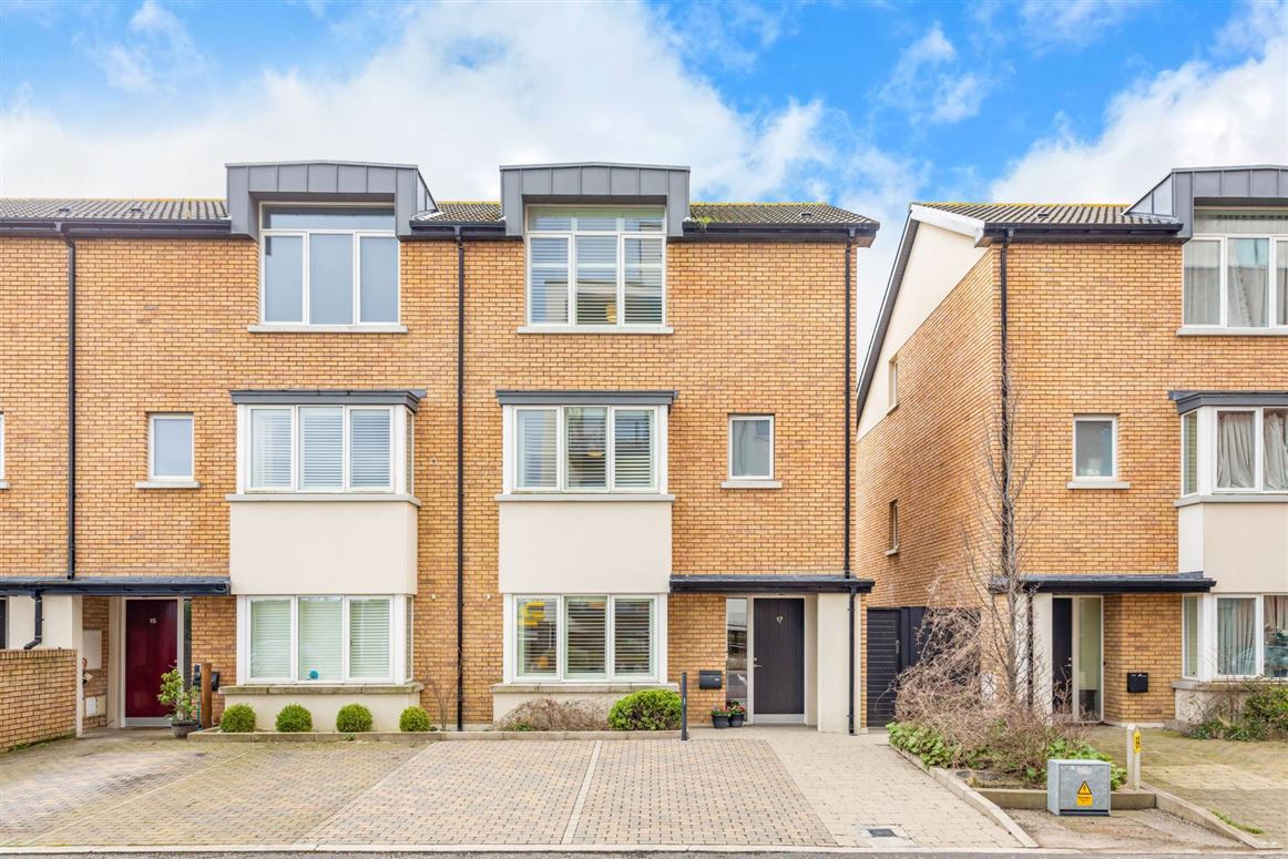 17 Larkfield Place, Dublin 18, County Dublin
