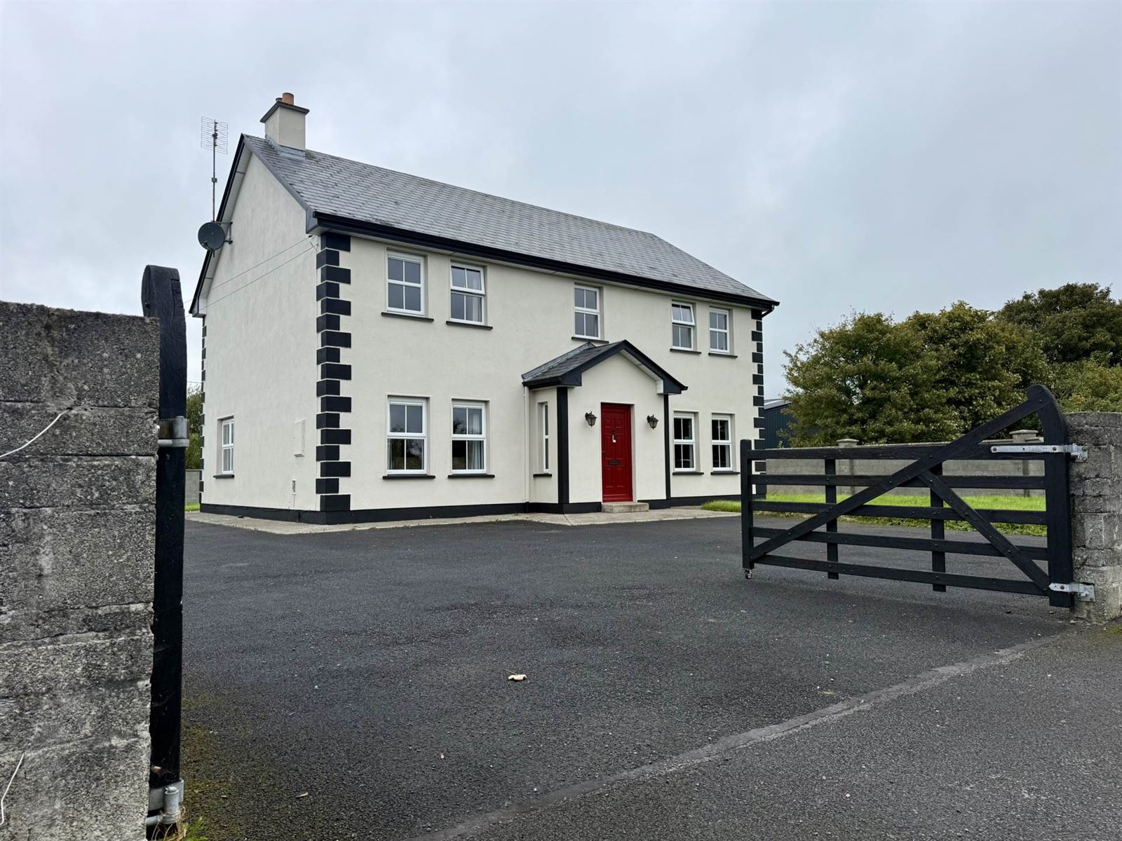 Photo 1 of 31 — Abbeyquarter, Ballyhaunis, County Mayo
