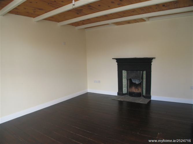 The Square, Ballymore Eustace, Kildare