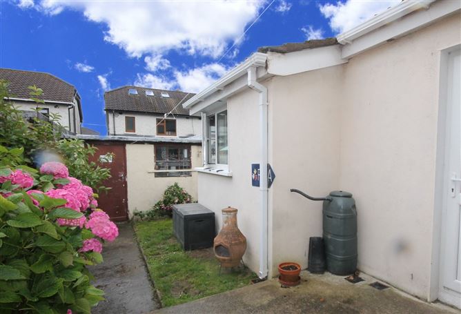 27 The Lawn, Woodbrook Glen, Bray, Co. Wicklow