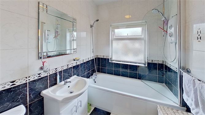 27 The Lawn, Woodbrook Glen, Bray, Co. Wicklow