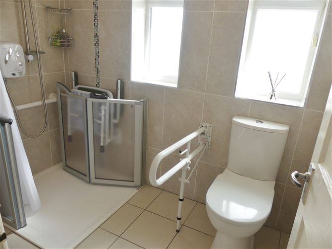 Photo 10 of 25 — 28 Whitehall Road West, Walkinstown, Dublin 12