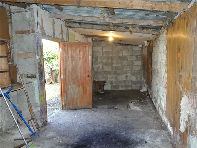 Photo 22 of 25 — 28 Whitehall Road West, Walkinstown, Dublin 12