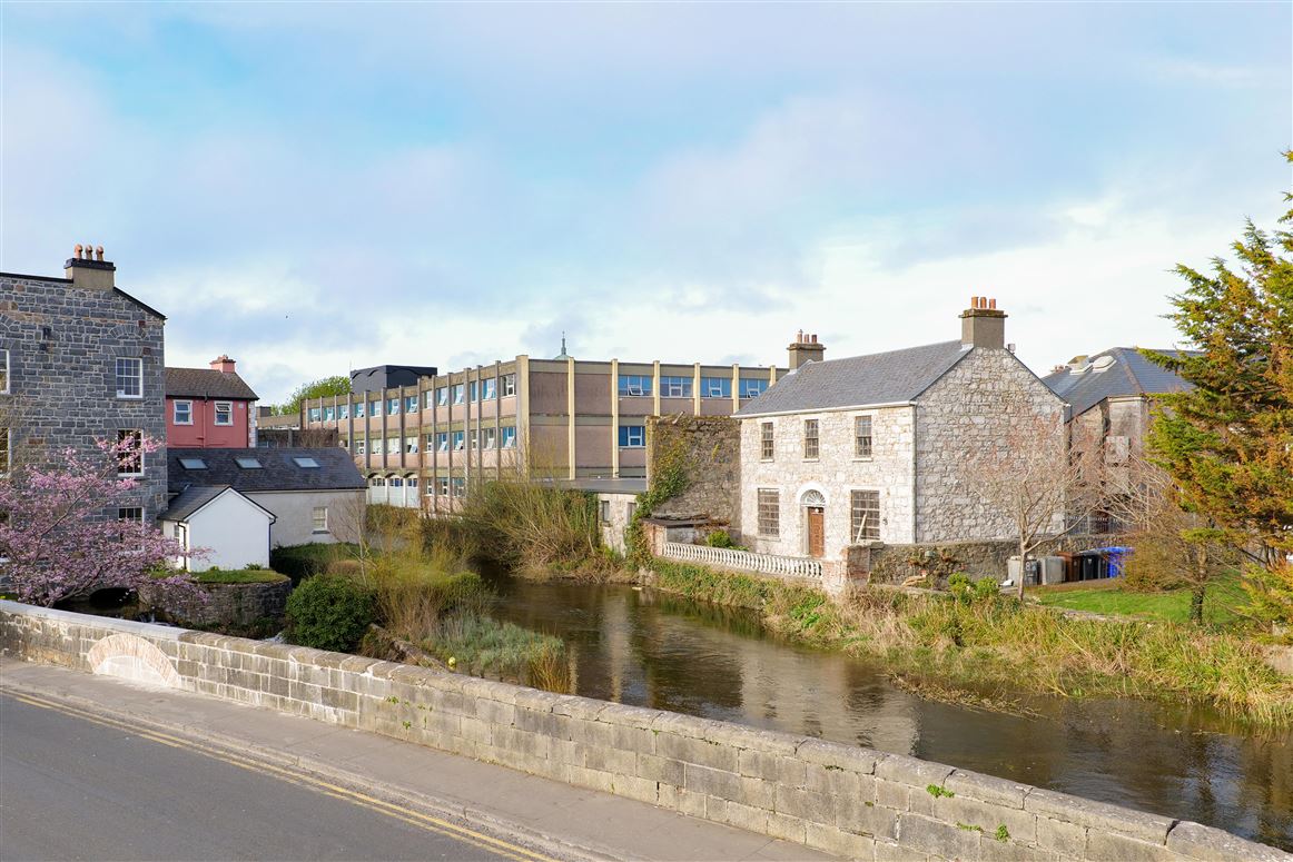 Apartment 1 Madeira Island House, Mill Street, Galway