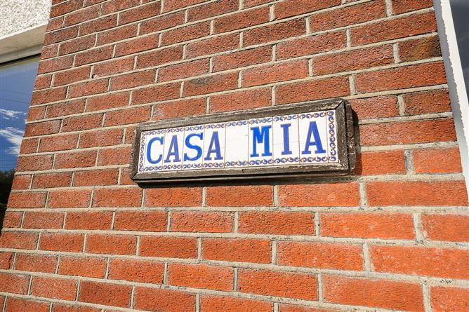 Casa Mia, 102 Avondale Road, Killiney, County Dublin