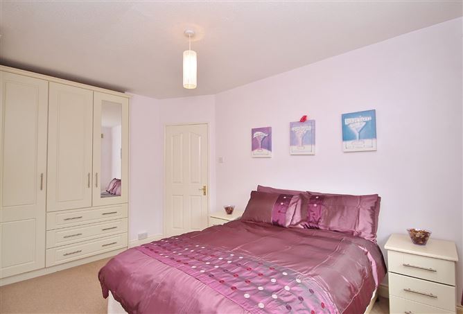 10 Oakdale Close, Ballycullen, Dublin 24