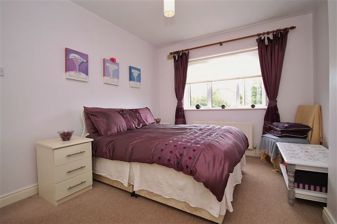10 Oakdale Close, Ballycullen, Dublin 24