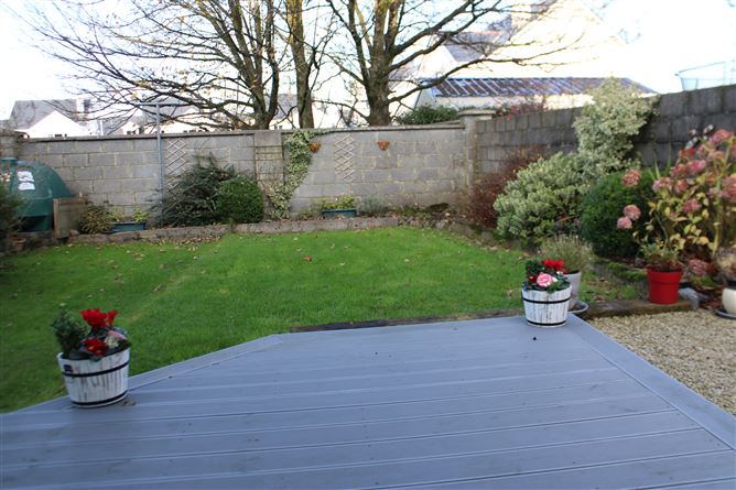 1 Cois Na hAbhainn, Abbeyknockmoy, Galway