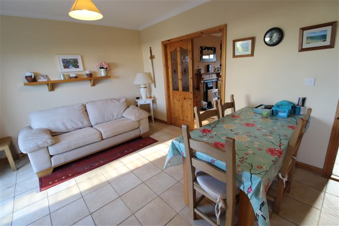 1 Cois Na hAbhainn, Abbeyknockmoy, Galway