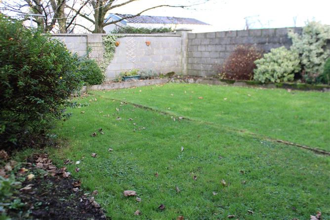 1 Cois Na hAbhainn, Abbeyknockmoy, Galway