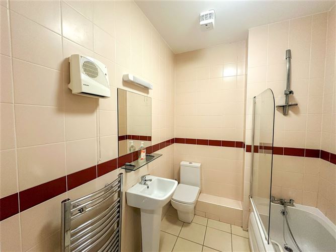 136 Boireann Bheag, Roscam, Galway