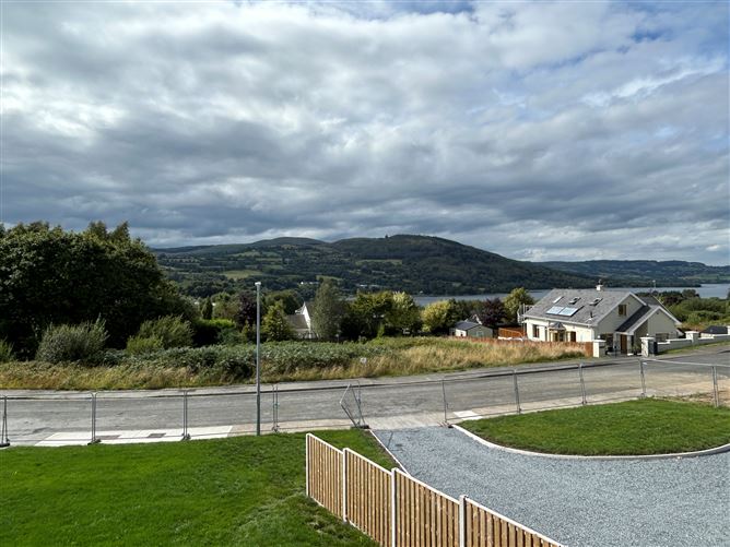 14 Lakeview Heights, Cullenagh, Ballina, Tipperary