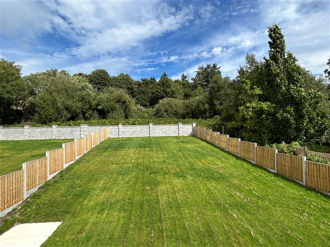 14 Lakeview Heights, Cullenagh, Ballina, Tipperary