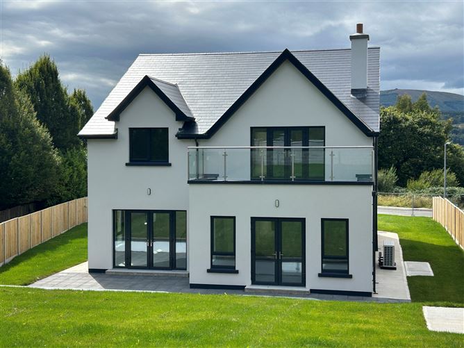 14 Lakeview Heights, Cullenagh, Ballina, Tipperary